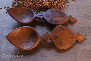 spoon carving+jon mac spoon carving